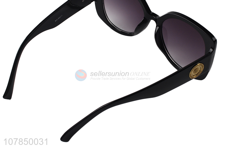 Good Price Outdoor Leisure Sunglasses Plastic Eyewear