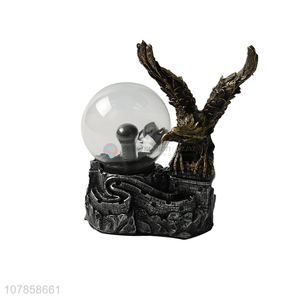 Online wholesale novelty resin eagle statue static plasma ball lamp