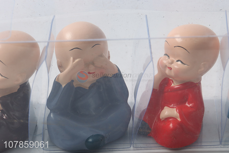 China manufacturer resin little monk statuette for gifts