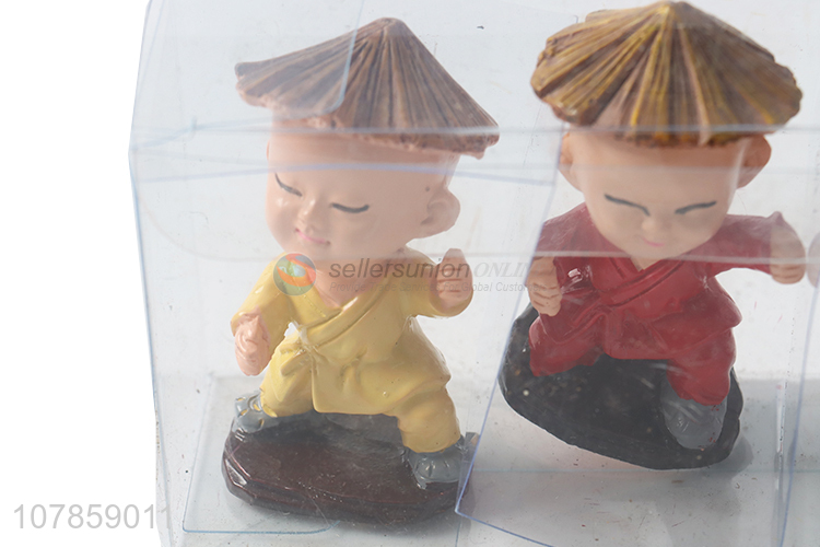Low price resin little monk figurines for home decoration