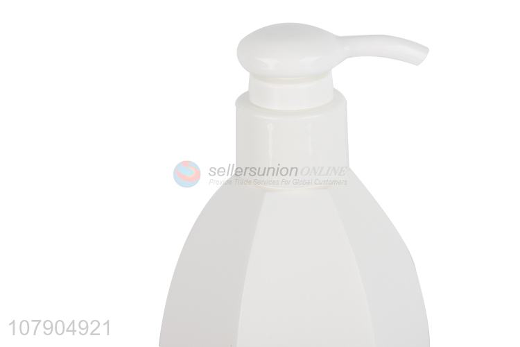 Factory direct sale 250ml moisturizing brighting body lotion