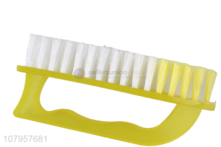 New arrival yellow laundry brush universal plastic hanging brush