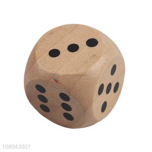 Hot selling wooden dice for board game party favors casino theme