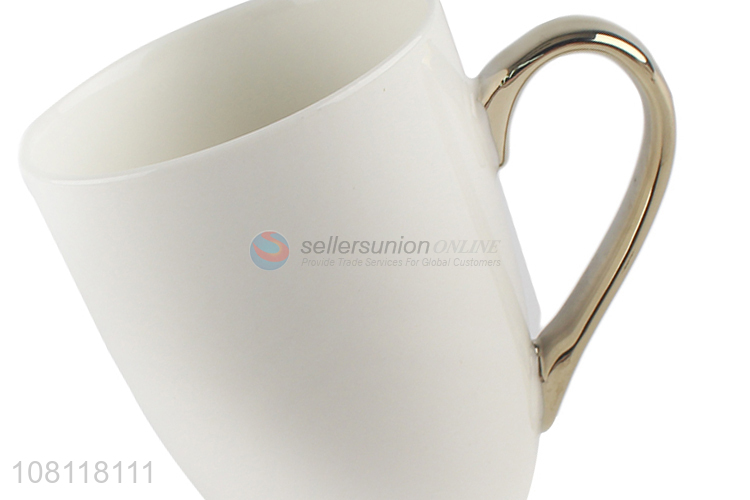 China products fashionable ceramic water cup with handle