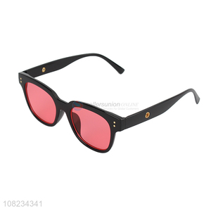 Good wholesale price fashion PC sunglasses for outdoor