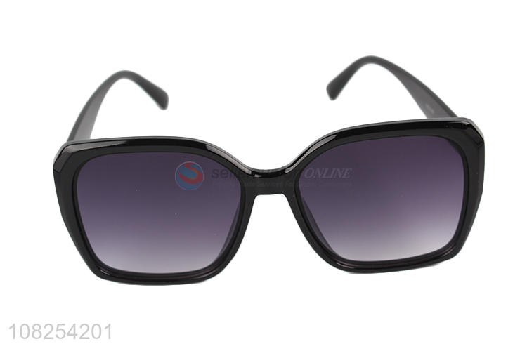 Wholesale Unisex Shades Fashion Sunglasses With Good Price