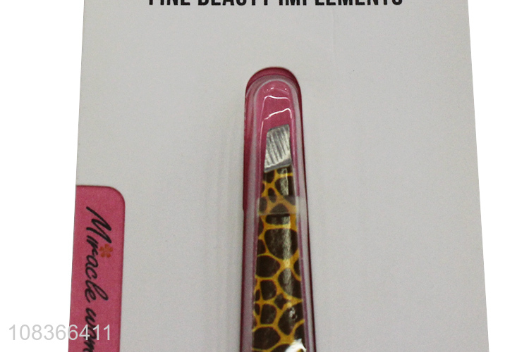 Wholesale price cartoon giraffe eyebrow tweezers for ladies