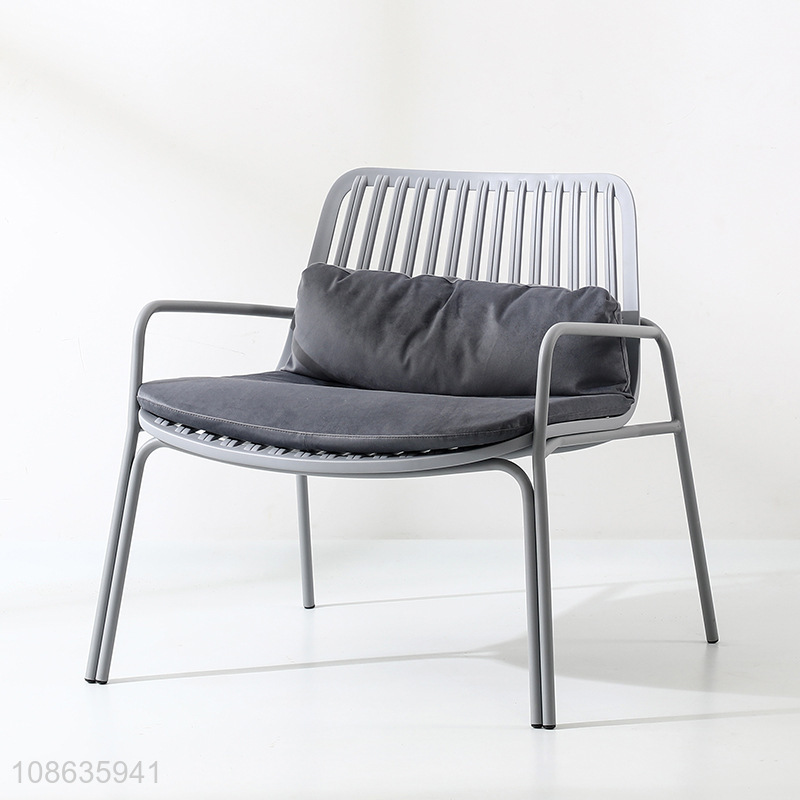 Wholesale Nordic style overstuffed metal frame leisure armchair recliner