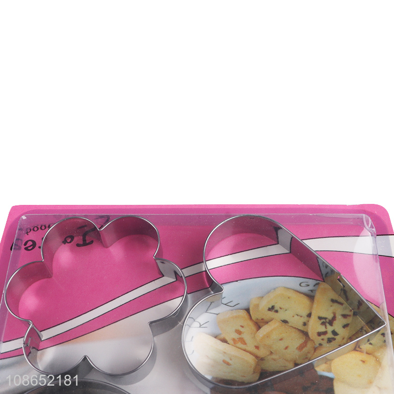 Popular products 4pcs baking tool stainless steel cookies mould