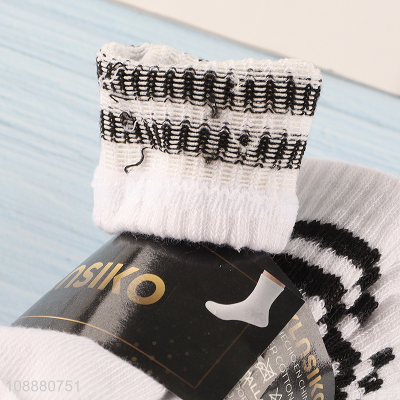Hot items 4pairs white breathable sports socks polyester socks