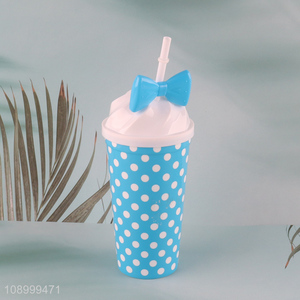 China factory plastic 700ml water cup drinking cup with lid&straw