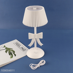 New Product <em>Table</em> <em>Lamp</em> USB Charging 3 Colors Stepless Dimmable Touch <em>Lamp</em> for Bedside