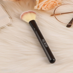 Top quality professional soft bristle makeup brush powder brush