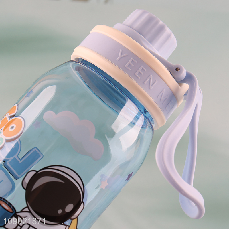 Hot Selling 800ml Cute Cartoon Plastic Sports Water Bottle with Spout Lid