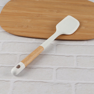 New arrival non-stick silicone butter spatula cheese spatula with wooden handle