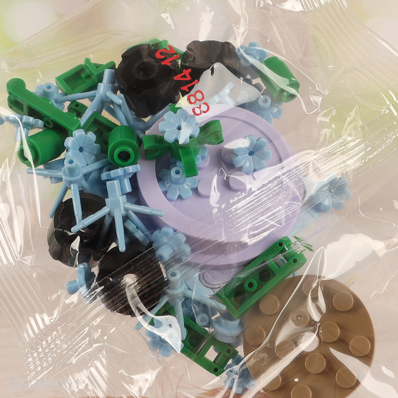 Hot products 60pcs lucky flower 3d plastic building block toys educational toys for children