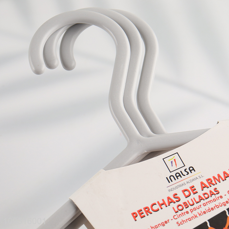 Yiwu market plastic clothes hanger clothes rack for household