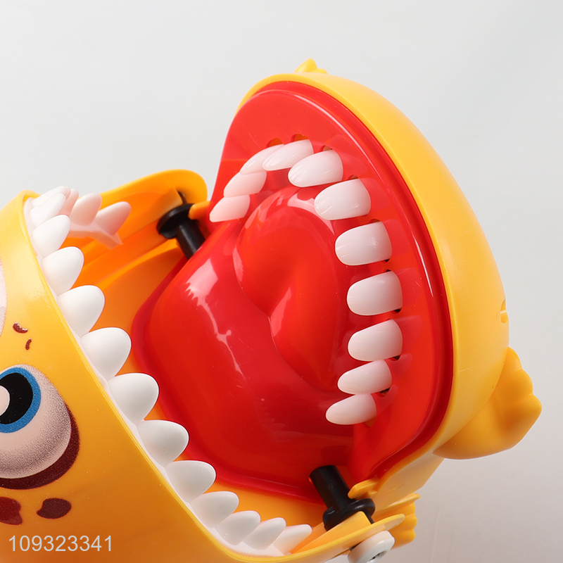 Top quality multicolor finger biting toys trick toy