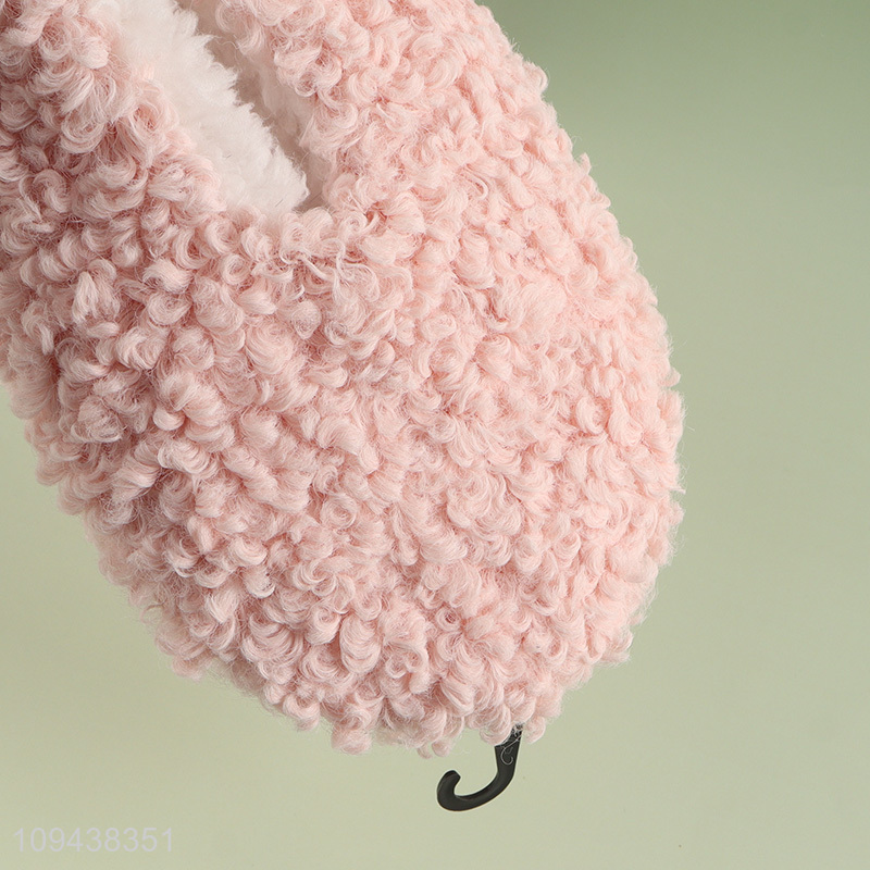 Good quality pink plush polyester home floor slippers