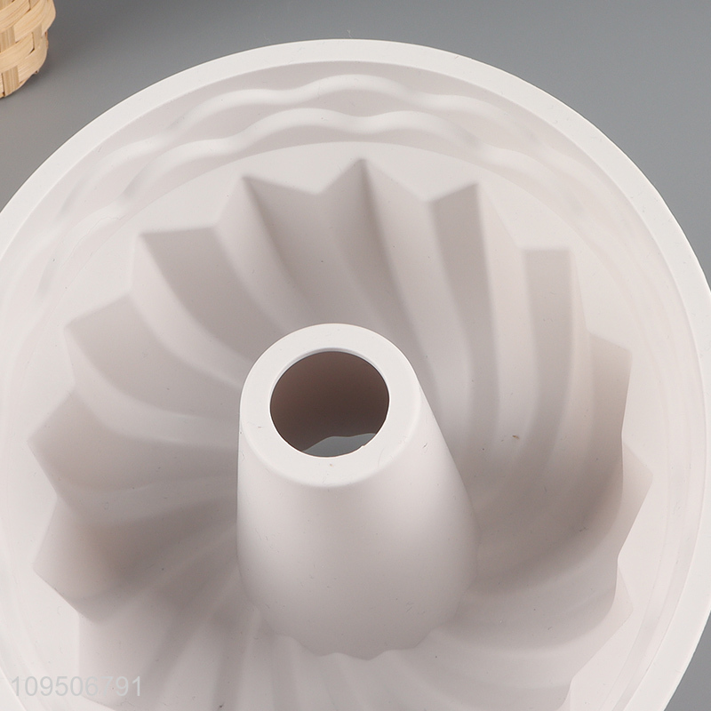 Latest products reusable silicone cake mold for sale