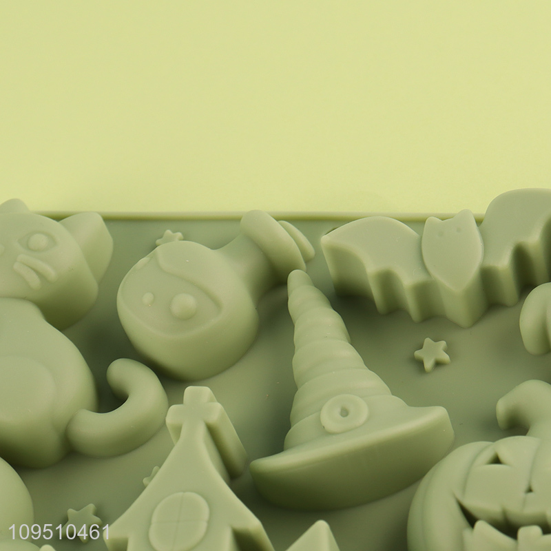 Latest products   Halloween silicone cake mold